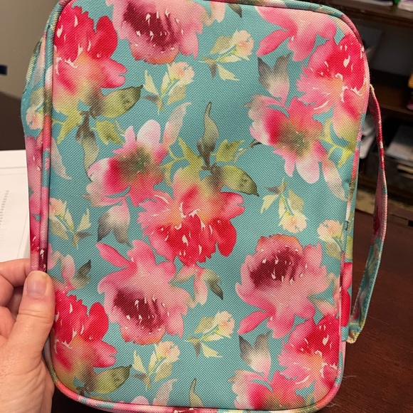 Floral Bible Cover - Picture 3 of 10